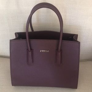 Furla Amina tote in Bordeaux